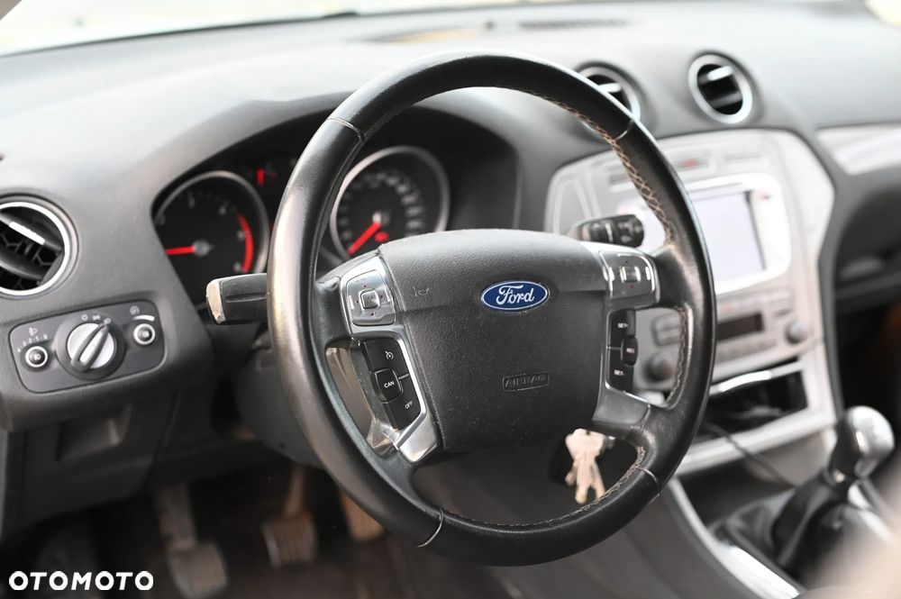 Ford Mondeo 1.8 TDCi Silver X - 5