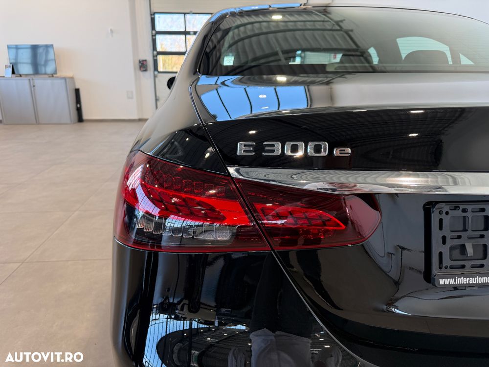 Mercedes-Benz E - 25