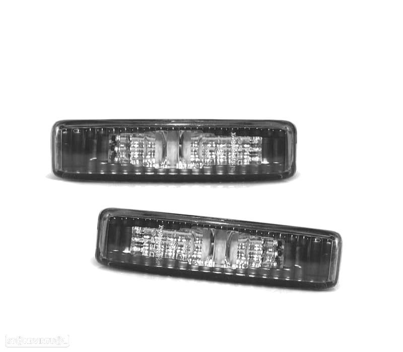PISCAS LATERAIS BMW E39 95-03 BLACK PRETOS - 1