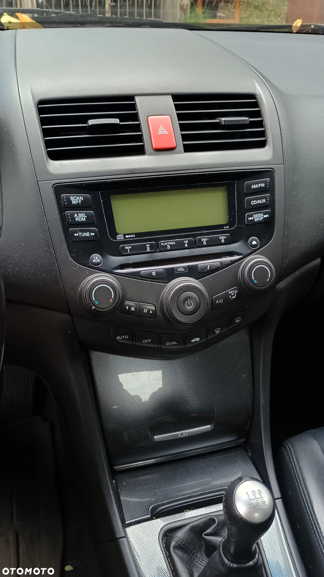 Honda Accord 2.0 Comfort - 12
