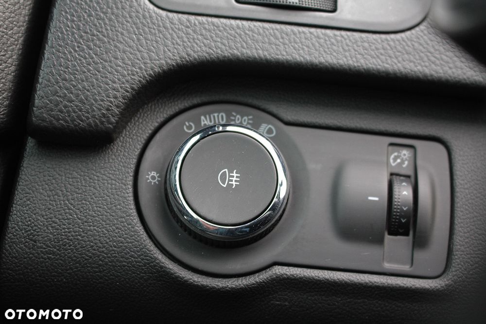 Opel Insignia 1.4 Turbo ecoFLEX Start/Stop Business Innovation - 28