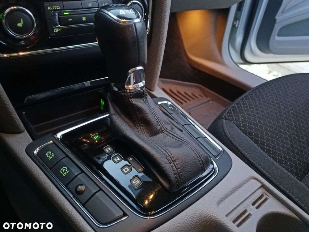 Skoda Superb 2.0 TDI 4x4 Business DSG - 18