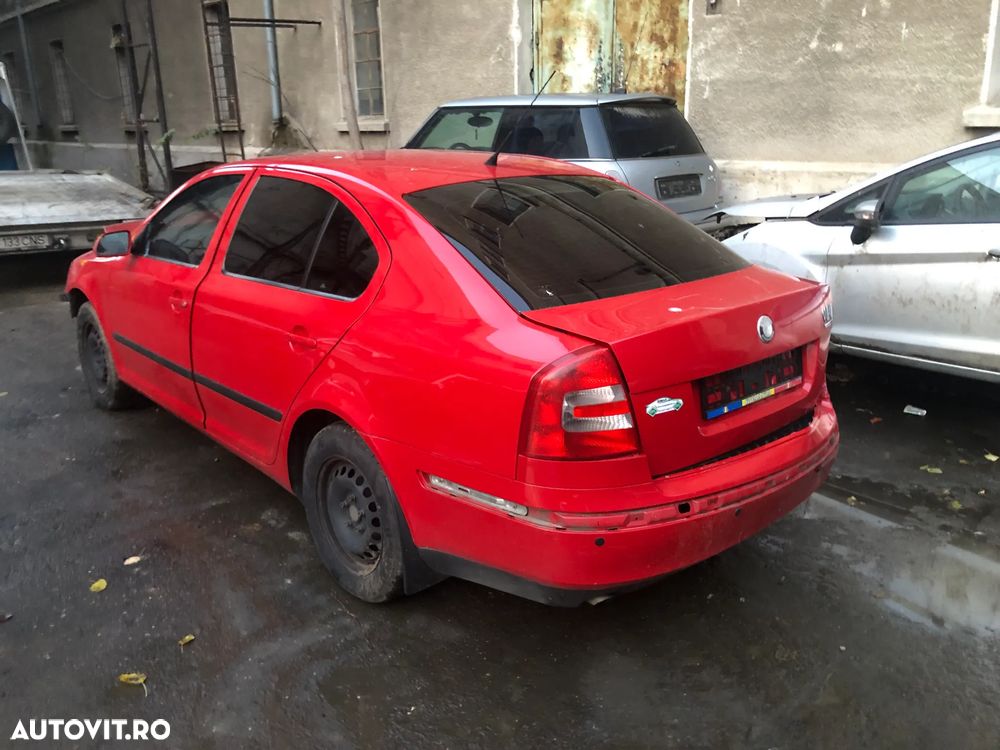 Usa stanga/dreapta fata spate Skoda Octavia 2 rosu berlina - 1