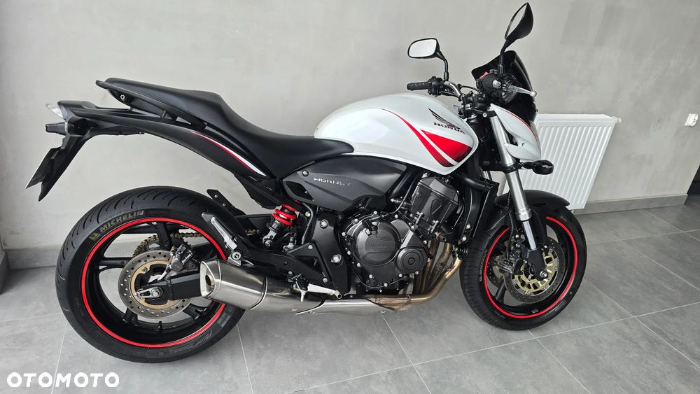 Honda Hornet - 26