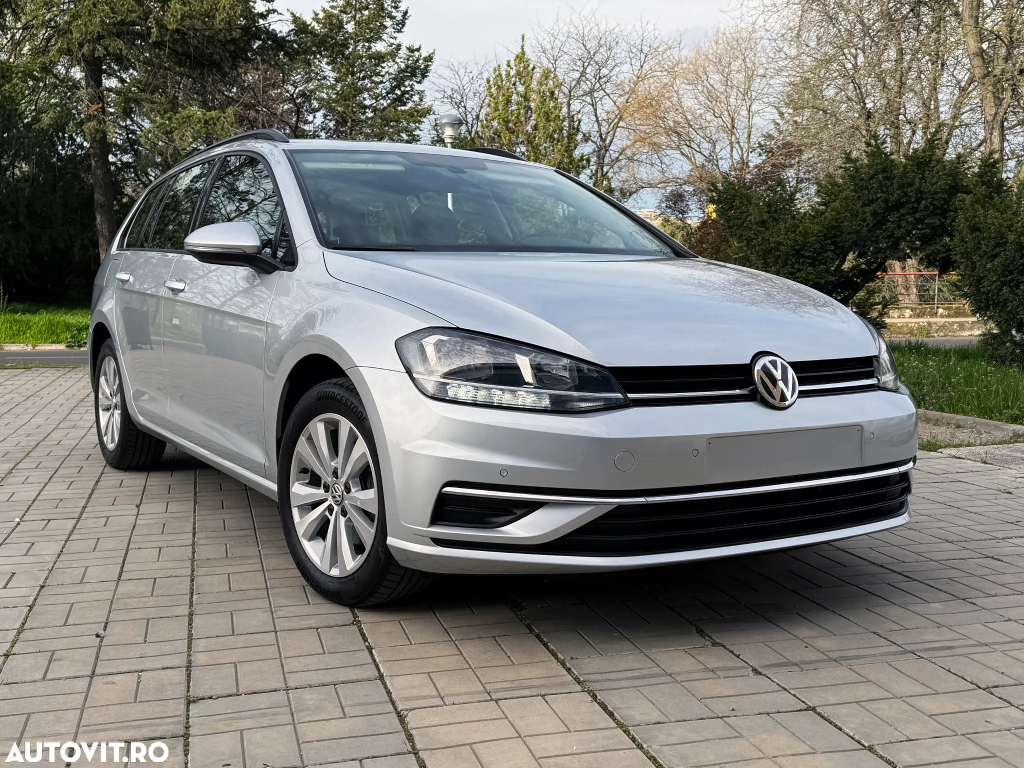 Volkswagen Golf Variant 1.6 TDI SCR Comfortline - 11