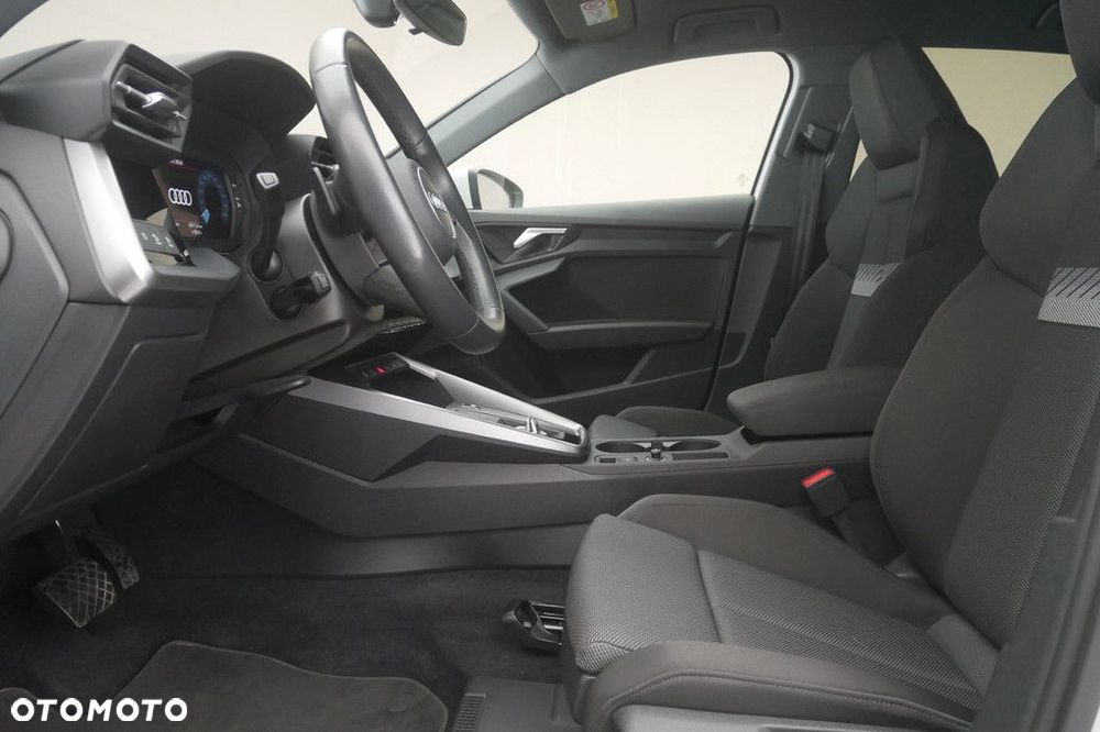 Audi A3 Sportback 1.5 TFSI S tronic - 12