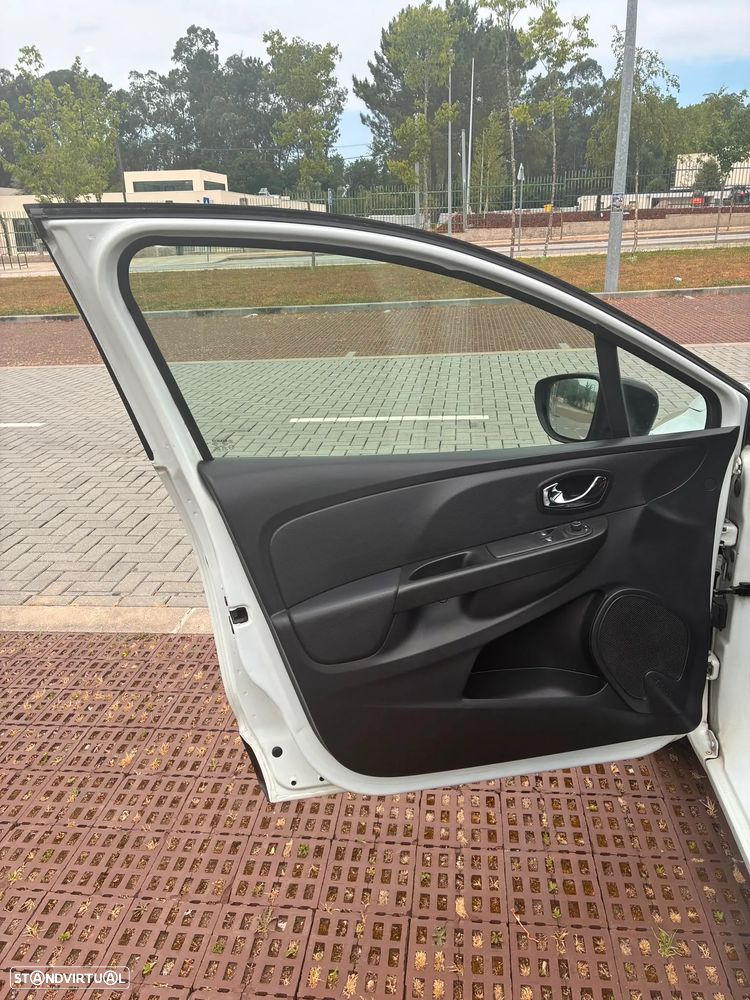 Renault Clio Sport Tourer 1.5 dCi - 24