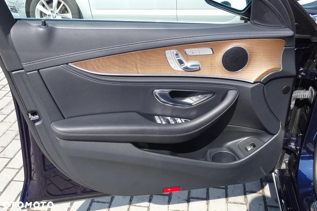 Mercedes-Benz Klasa E 300 de T 9G-TRONIC Avantgarde - 21