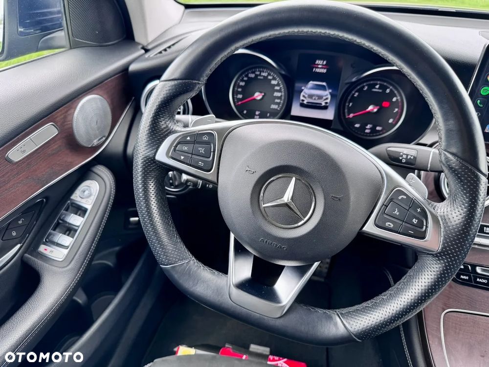 Mercedes-Benz GLC 250 4Matic 9G-TRONIC AMG Line - 20