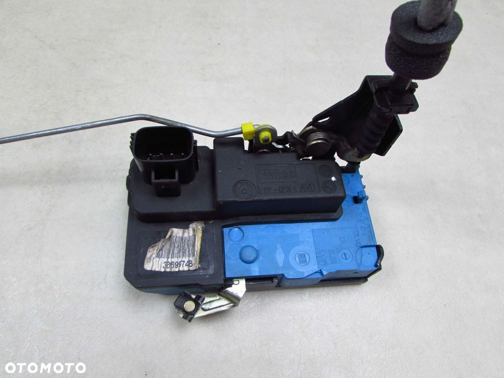 VOLVO S80 V70 XC90 ZAMEK DRZWI PRAWY PRZOD 330699748 02-14 - 2