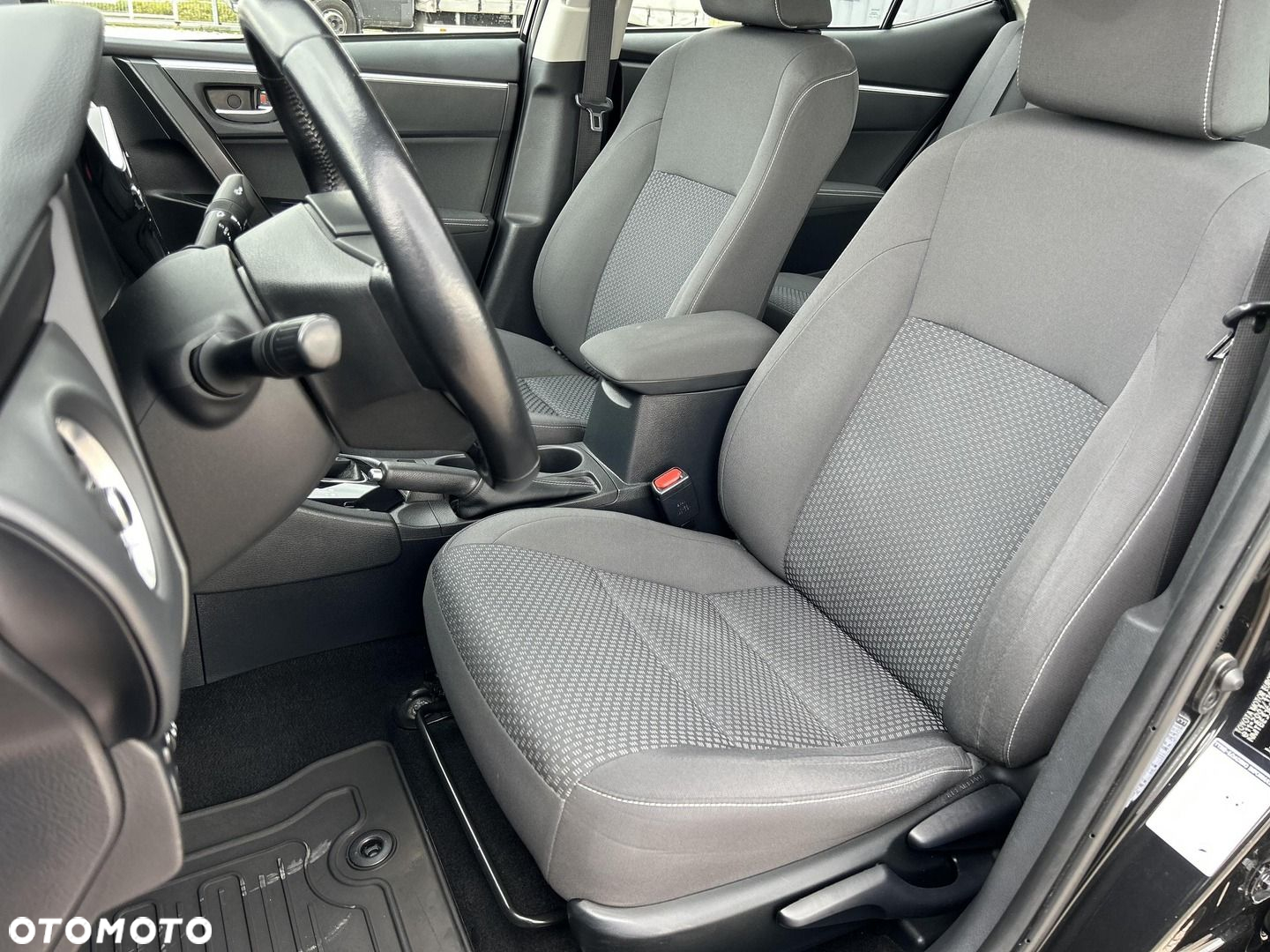 Toyota Corolla 1.6 Premium MS EU6 - 10