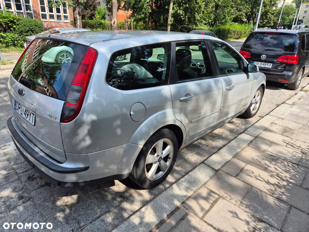 Ford Focus 1.6 TDCi DPF Ambiente - 3