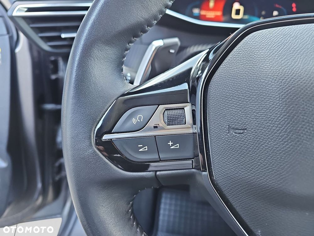 Peugeot 208 - 14
