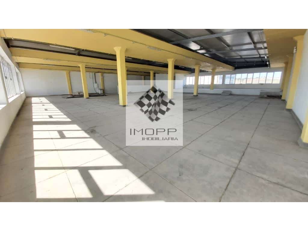 Fantástico armazém no Prior Velho 750m2 - Grande imagem: 4/19