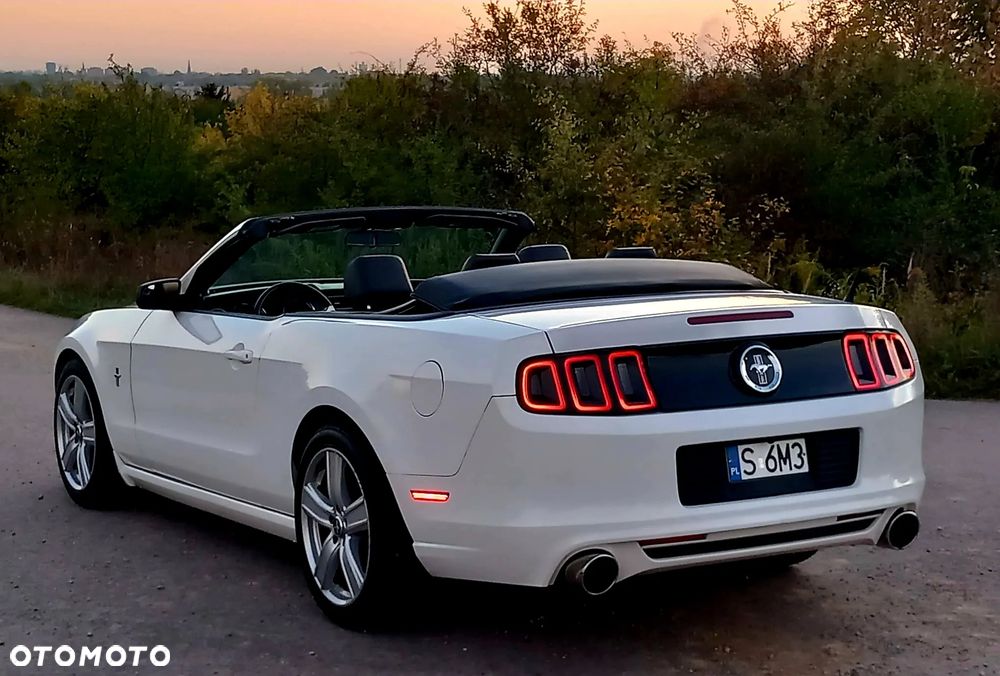 Ford Mustang 3.7 V6 Premium - 17