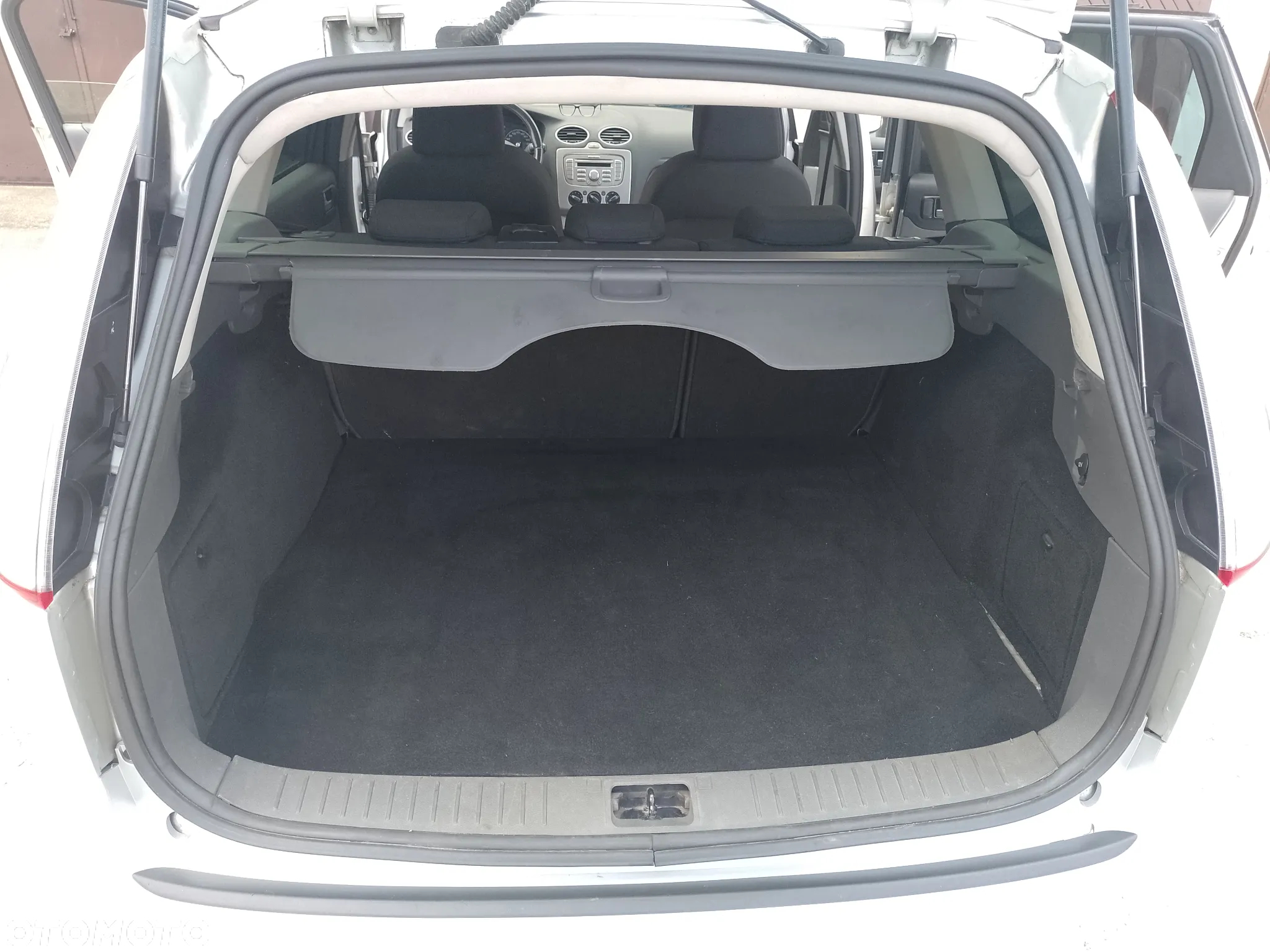 Ford Focus 1.6 Ambiente - 5