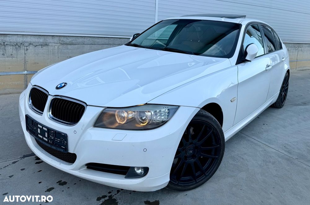 BMW Seria 3 320d DPF Aut. Edition Exclusive - 32