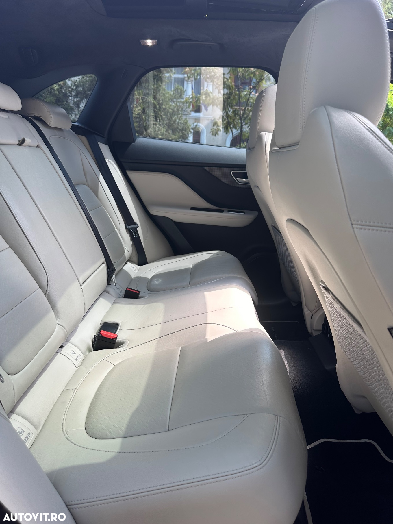 Jaguar F-Pace 30d AWD First Edition - 7