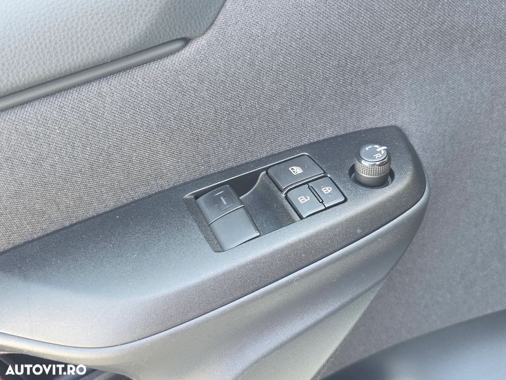 Toyota Yaris 1.5 VVT-i HSD Eco - 10