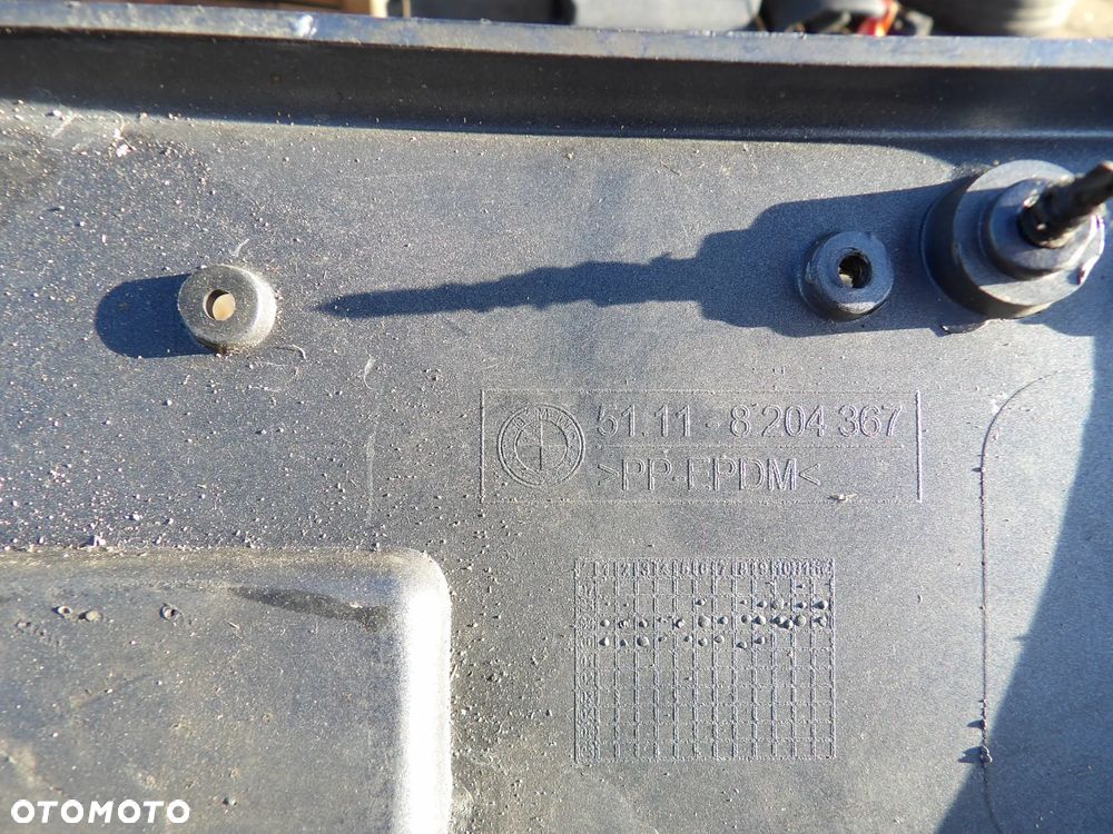BMW - E46 - RAMKA , PODKŁADKA POD TABLICE REJESTRACYJNĄ - 8204367 - 2