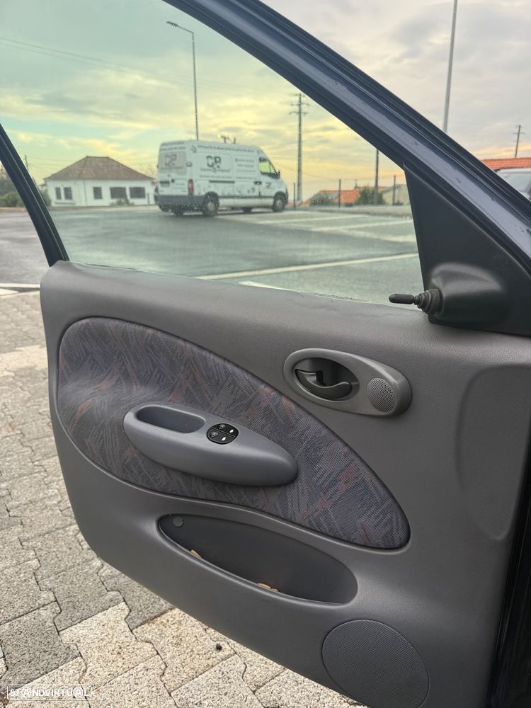 Ford Fiesta 1.25 Techno - 14