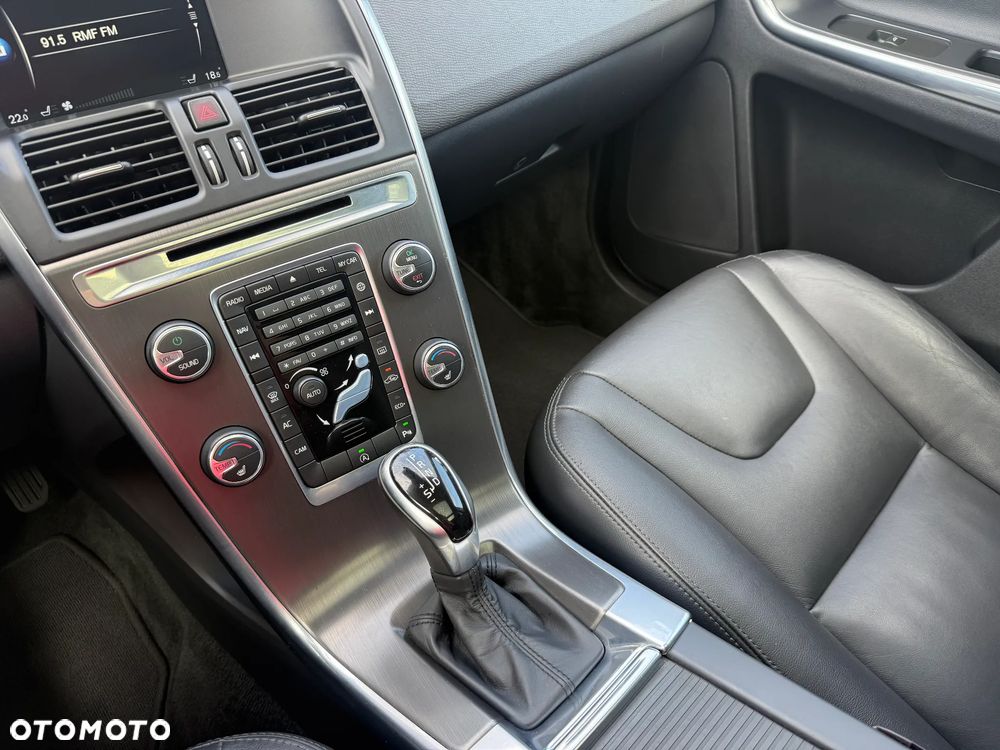 Volvo XC 60 D4 Geartronic Summum - 22