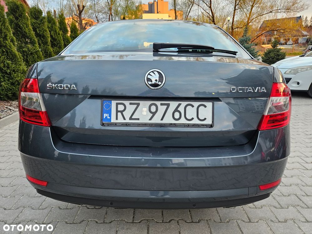 Skoda Octavia 1.4 TSI Ambition - 4