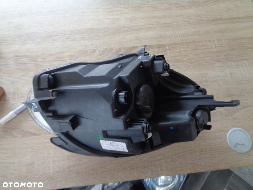 FIAT 500L LAMPA LEWY PRZÓD EUROPA - 2