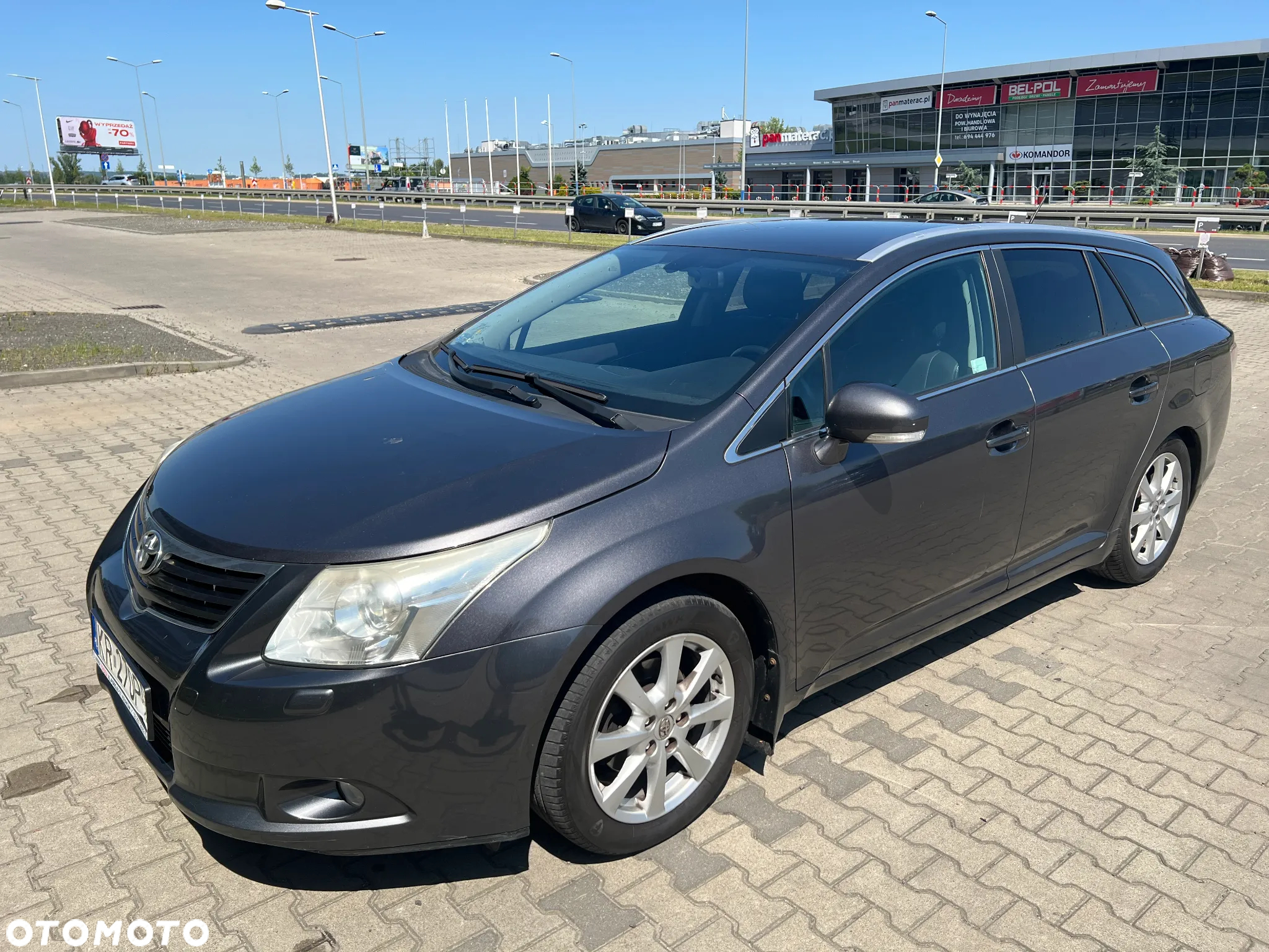Toyota Avensis 1.8 Sol - 8