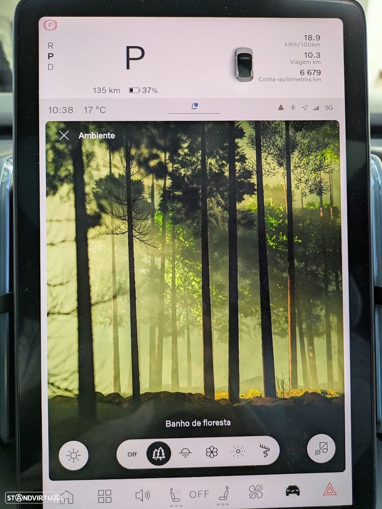 Volvo EX30 Single Motor Extended Range RWD Ultra - 14