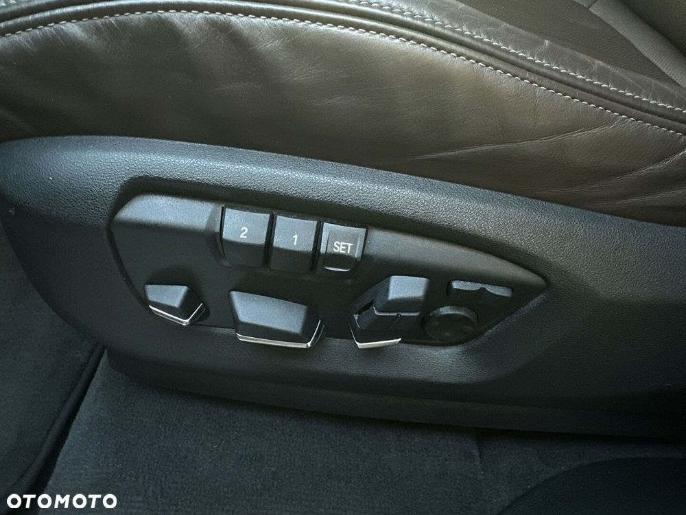 BMW X5 xDrive25d - 23