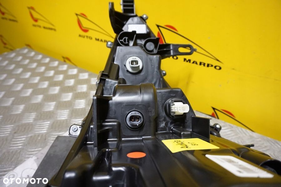 TOYOTA COROLLA CROSS 2022- REFLEKTOR LAMPA BASE FULL LED LEWA USA - 11