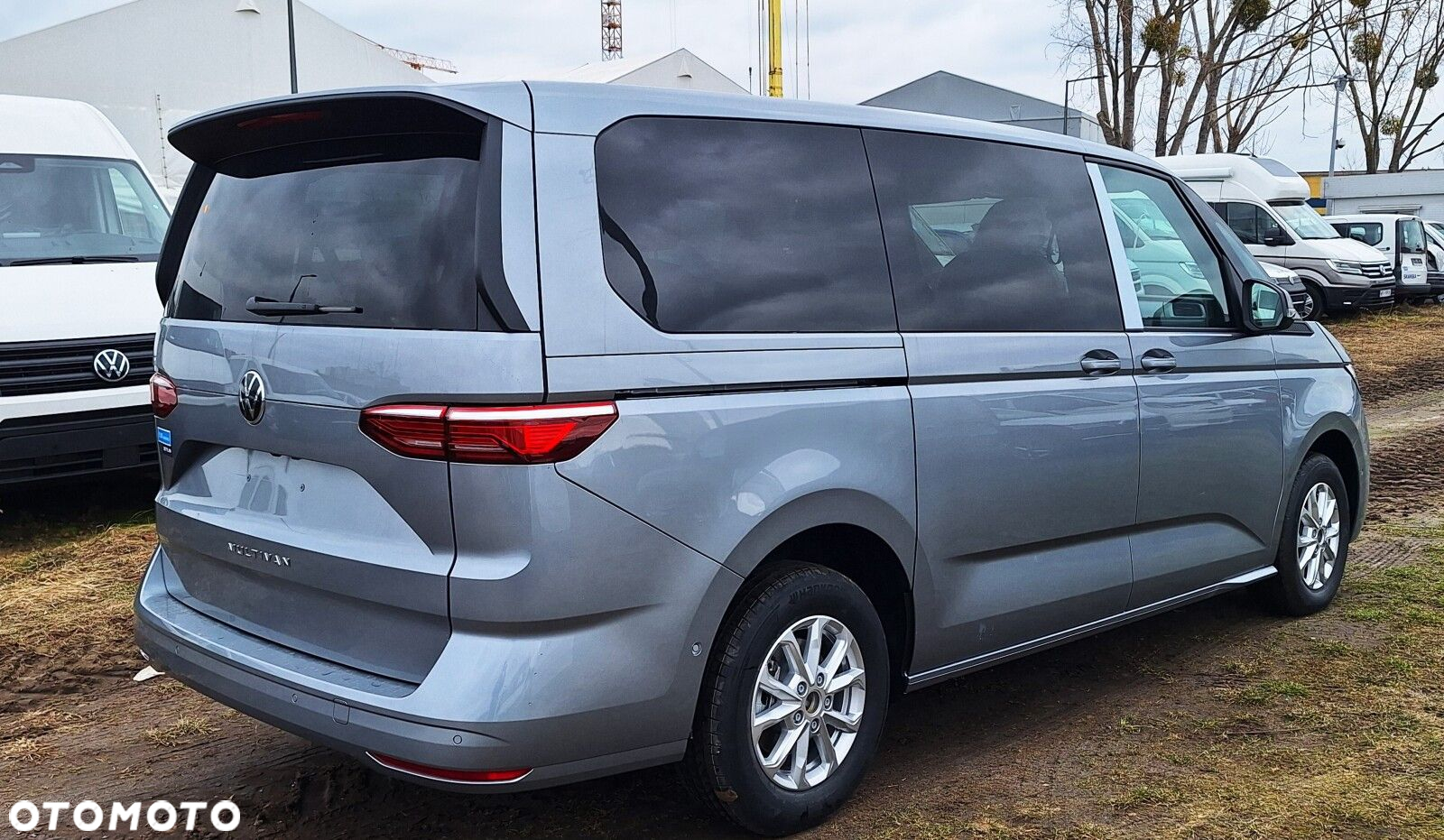 Volkswagen Multivan - 10