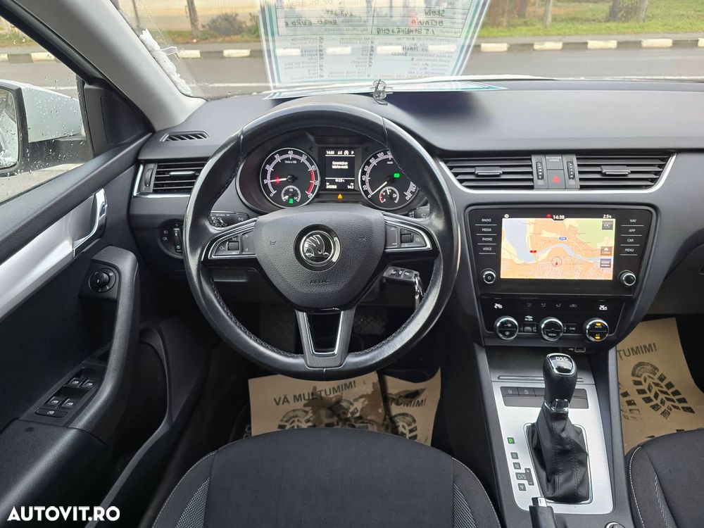 Skoda Octavia 1.5 TSI e-TEC DSG Clever - 9