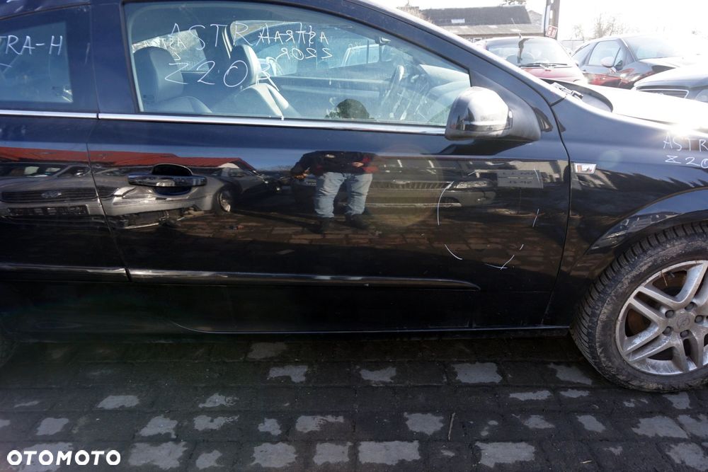 DRZWI PRZEDNIE PRAWE ASTRA III H 3D HB Z20R  CZARNY OPEL 2004-2006 - 3