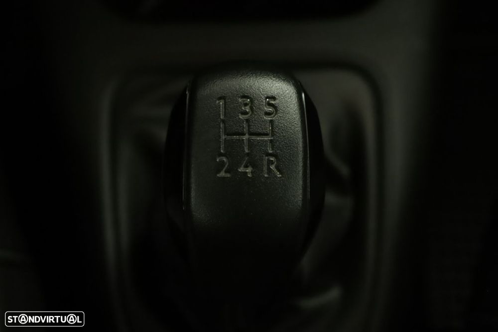 Citroën C3 1.2 PureTech C-Series - 12