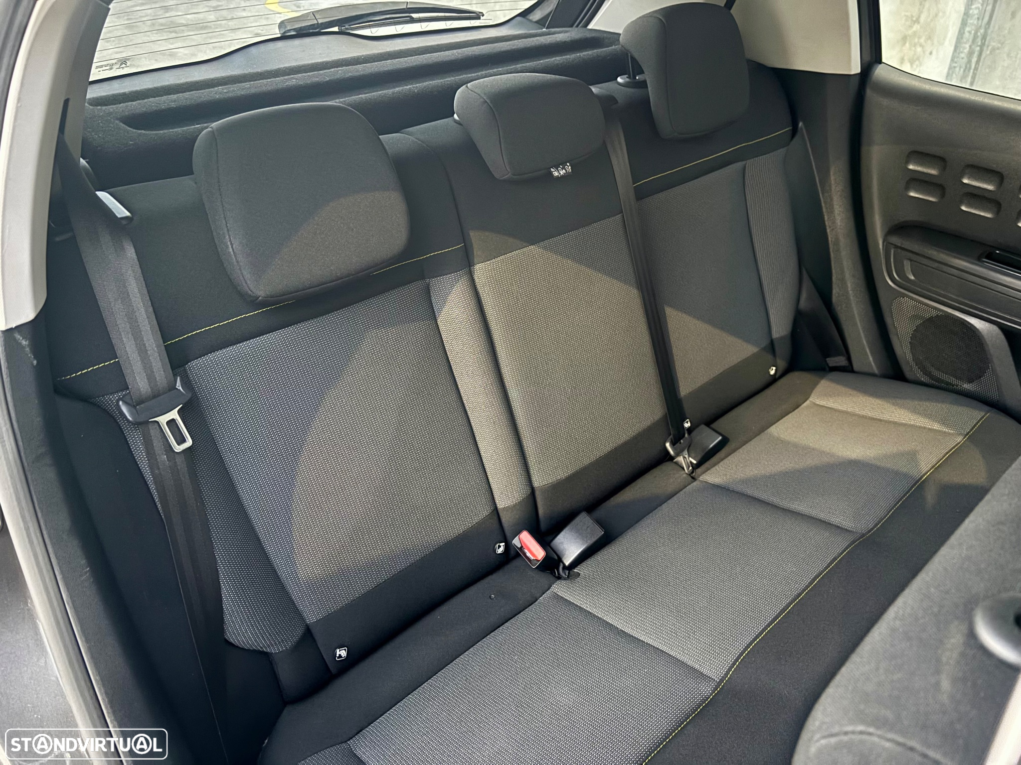 Citroën C3 1.2 PureTech Shine - 34