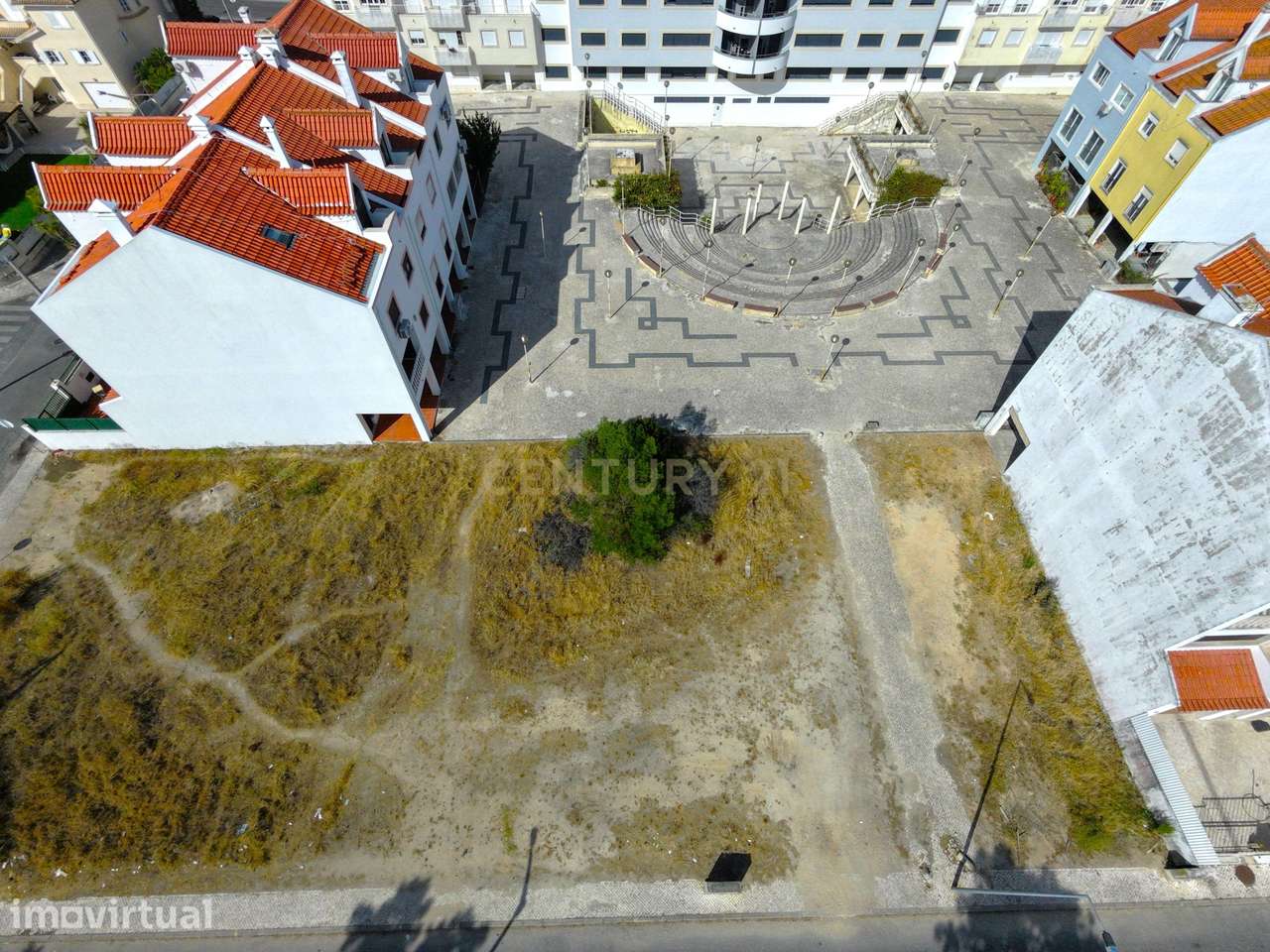 Terreno Urbano para Construção de Moradia T4 com Loja - Sobreda, Almad - Grande imagem: 4/23