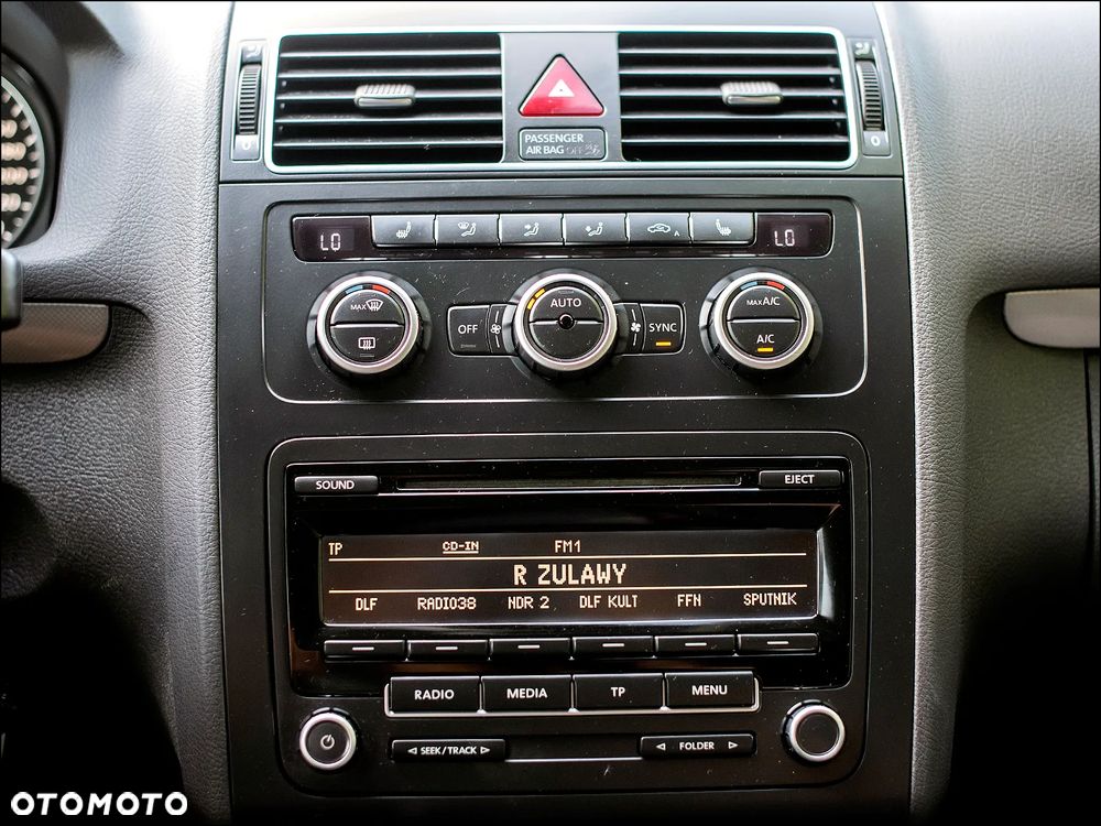Volkswagen Touran - 24