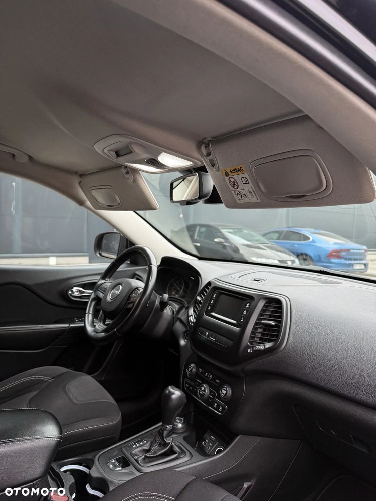 Jeep Cherokee 2.0 MJD Active Drive I Longitude - 36