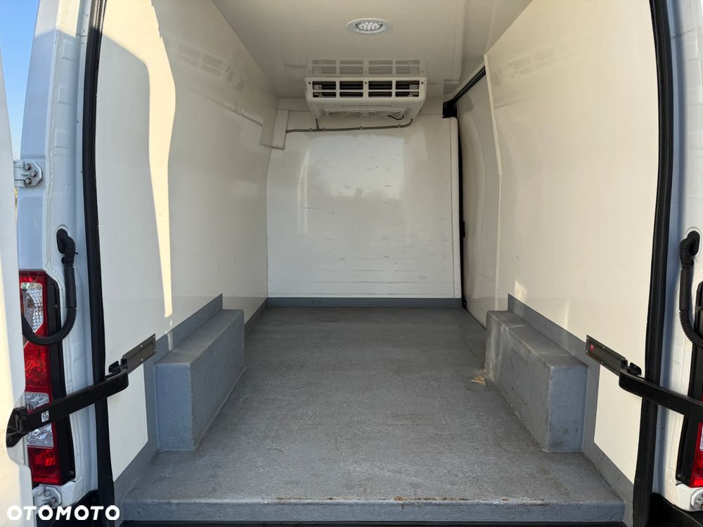 Opel Movano - 8