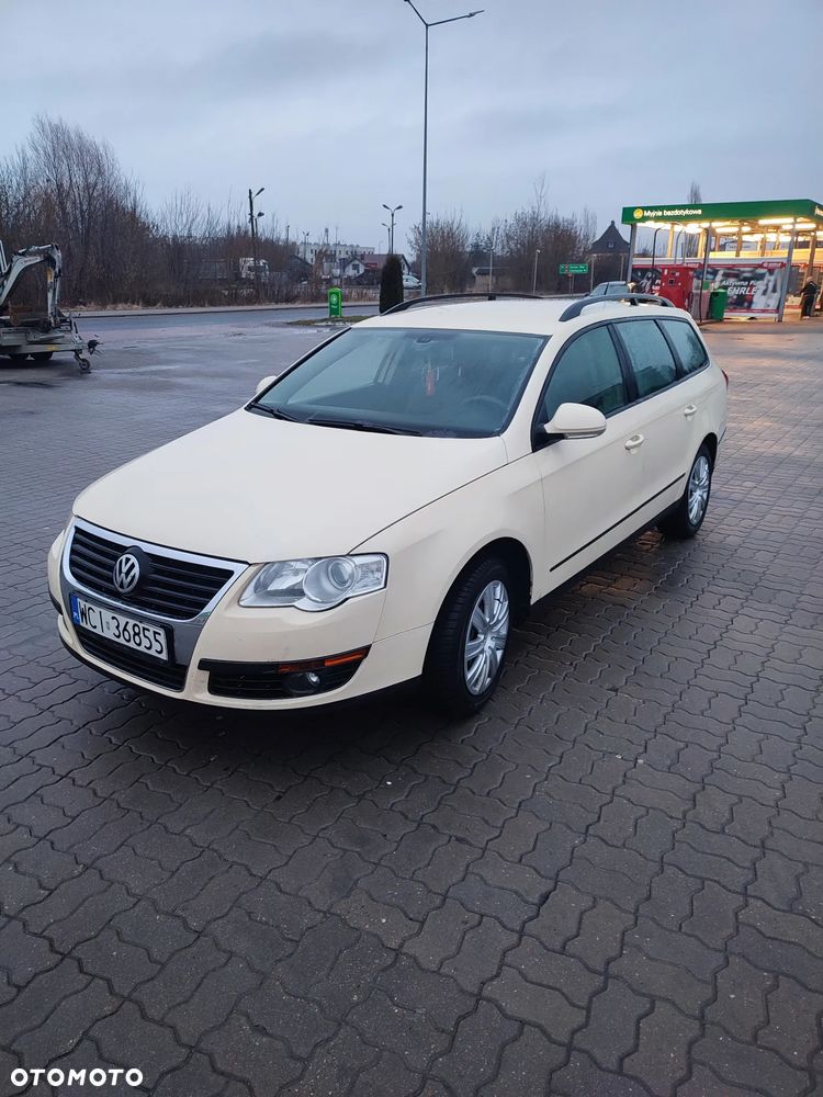 Volkswagen Passat 1.9 TDI Comfortline - 1