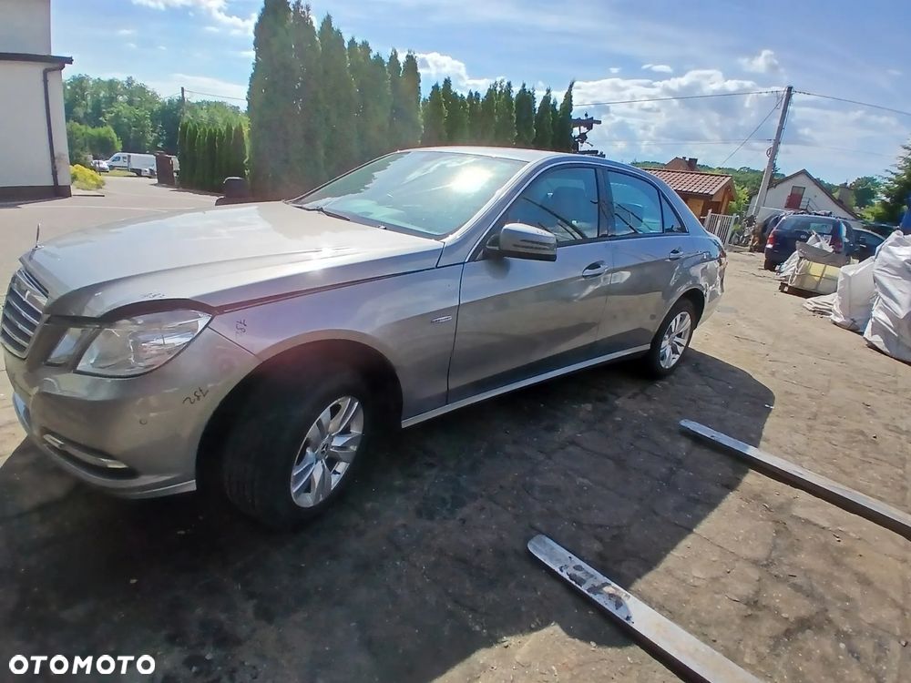 Mercedes E-Kl W212 2.2 CDI  Lakier 792 Maska drzwi zderzak błotnik  klapa  felgi zawieszenie - 4
