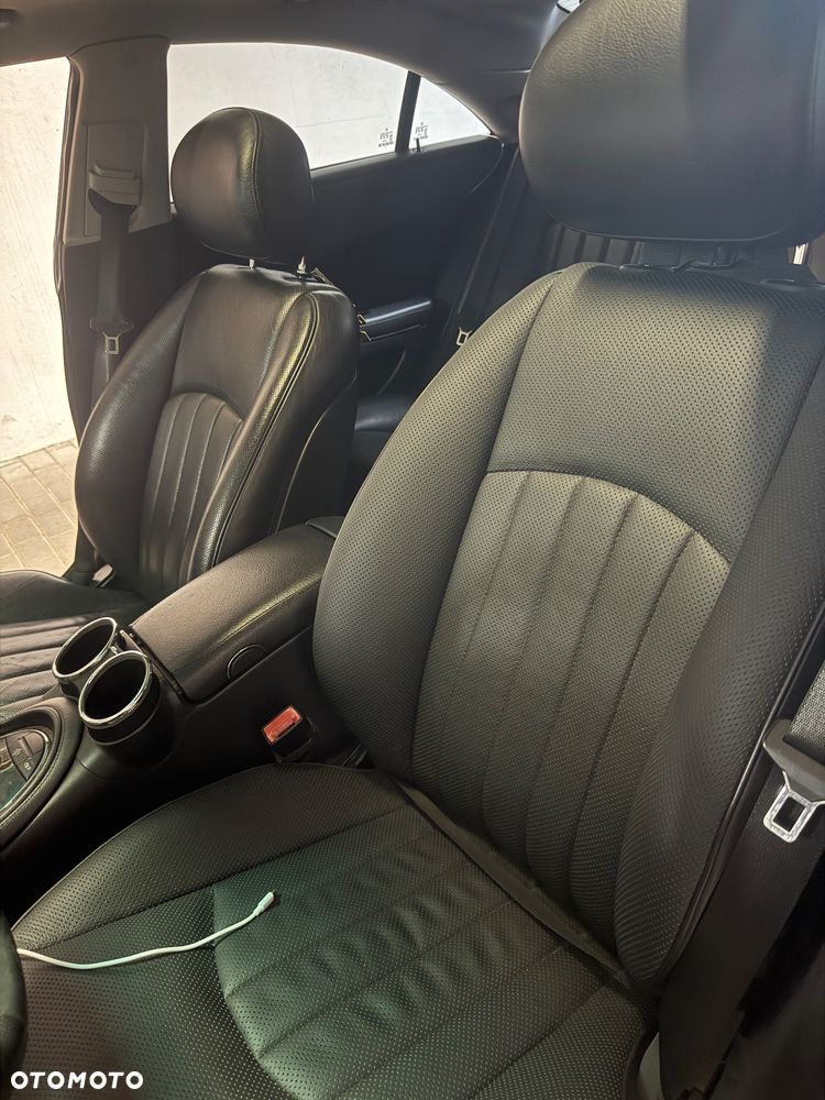 Mercedes-Benz CLS 500 - 13