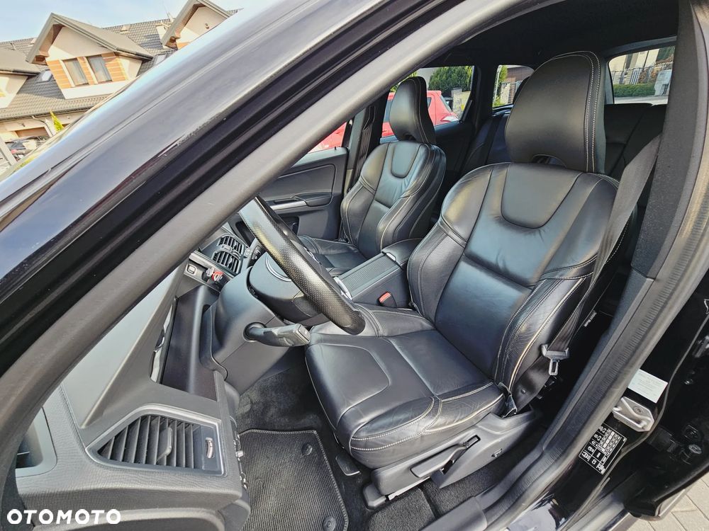 Volvo XC 60 D3 Drive-E R-Design Momentum - 22