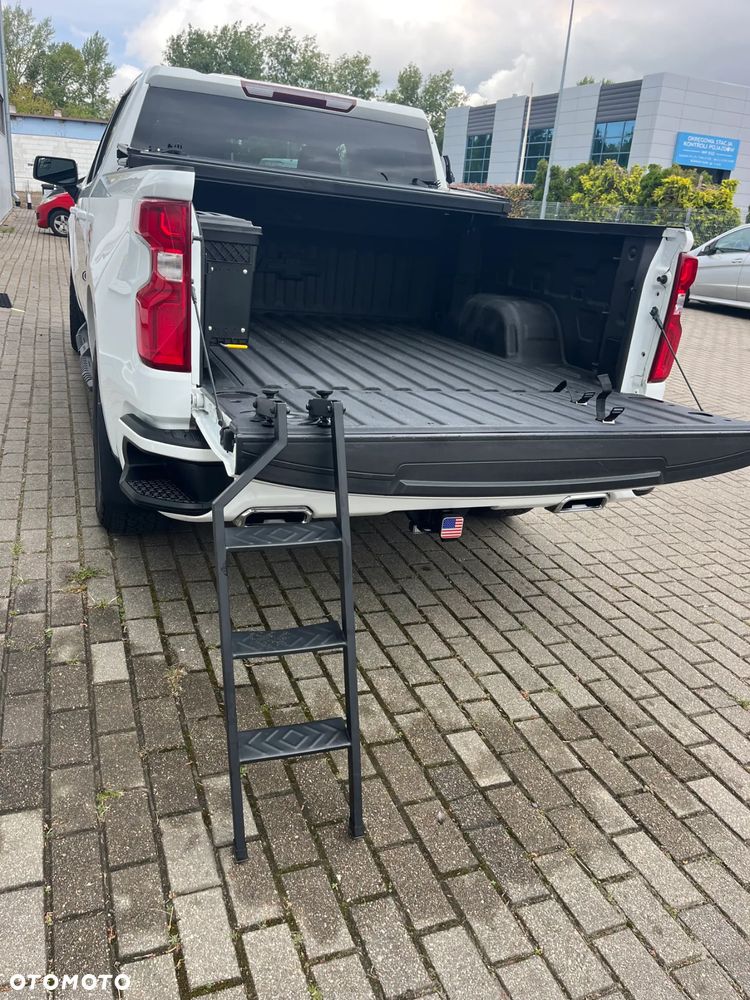 Chevrolet Silverado - 25