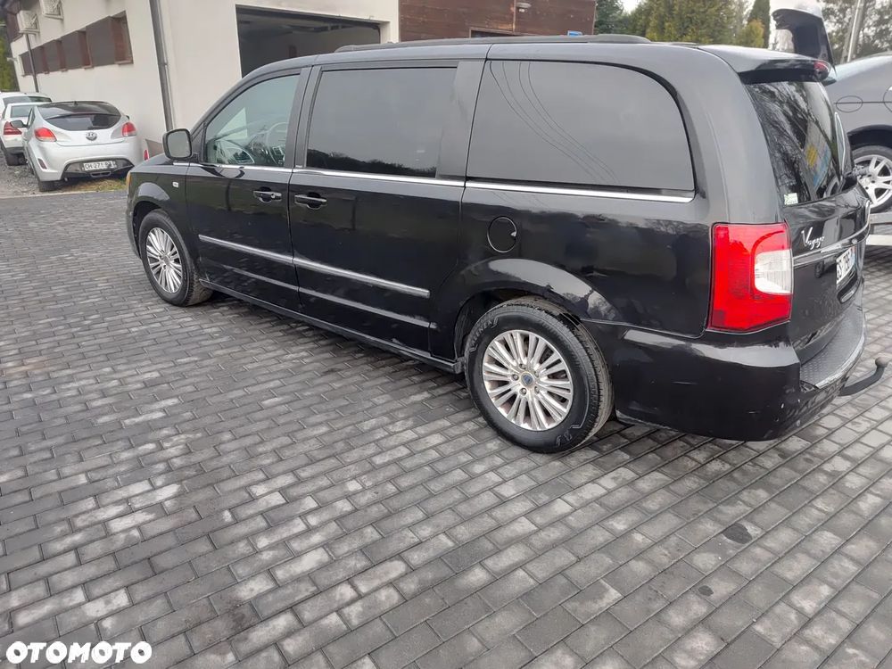 Lancia Voyager 2.8CRD Platinum - 2