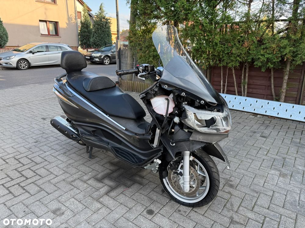 Piaggio X10