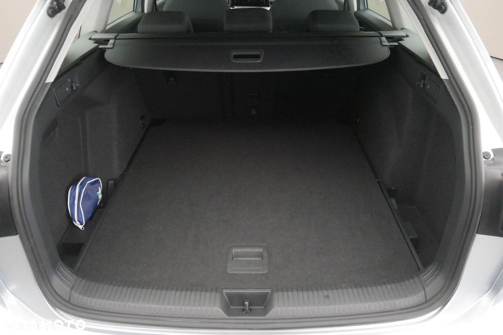 Volkswagen Golf - 16