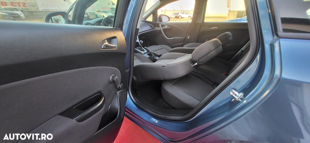 Opel Astra - 38